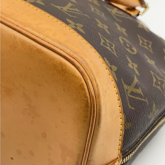 Vintage LV Monogram Alma PM Handbag - Picture 8 of 16